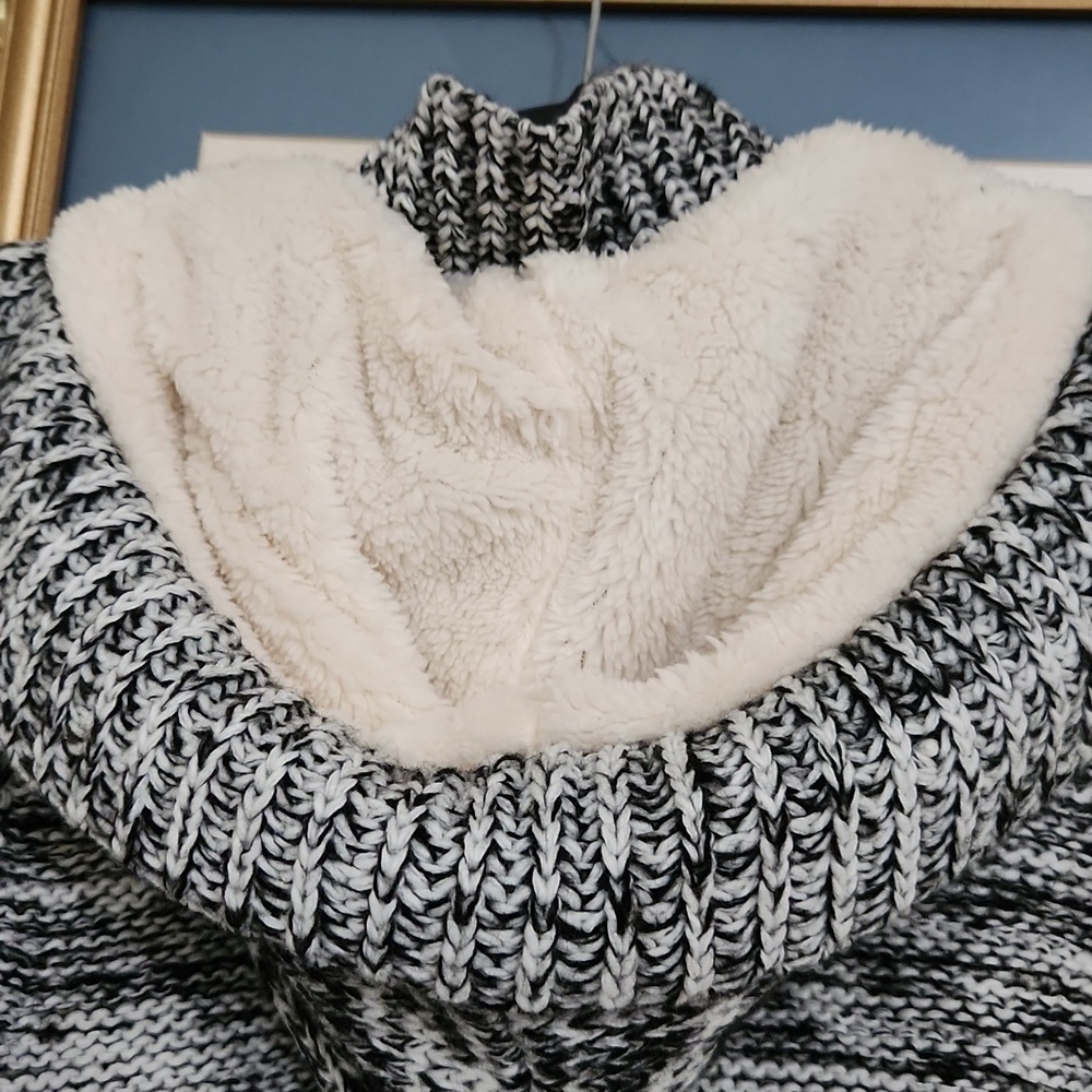 Cavalini Sweater Vest hoodie Super Cozy Zipper and button closure size M Winter - Picture 11 of 12